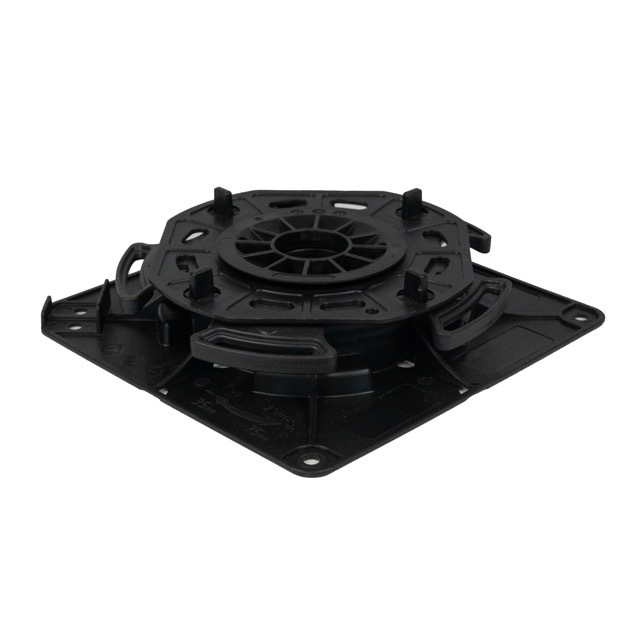 Adjustable pedestal